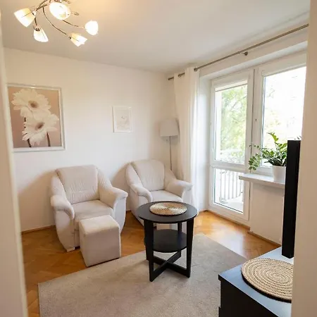 Apartment Przyjazne Mieszkanie W Centrum Warszawy - Ul Smolna Warsaw